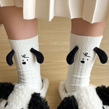 Algodão midtube meias de moda feminina outono e inverno as meias do cão dos desenhos animados padrão de meias